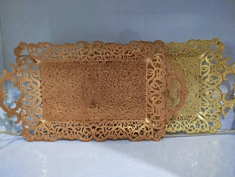 سینی پذیرایی زارا موجود در دو رنگ